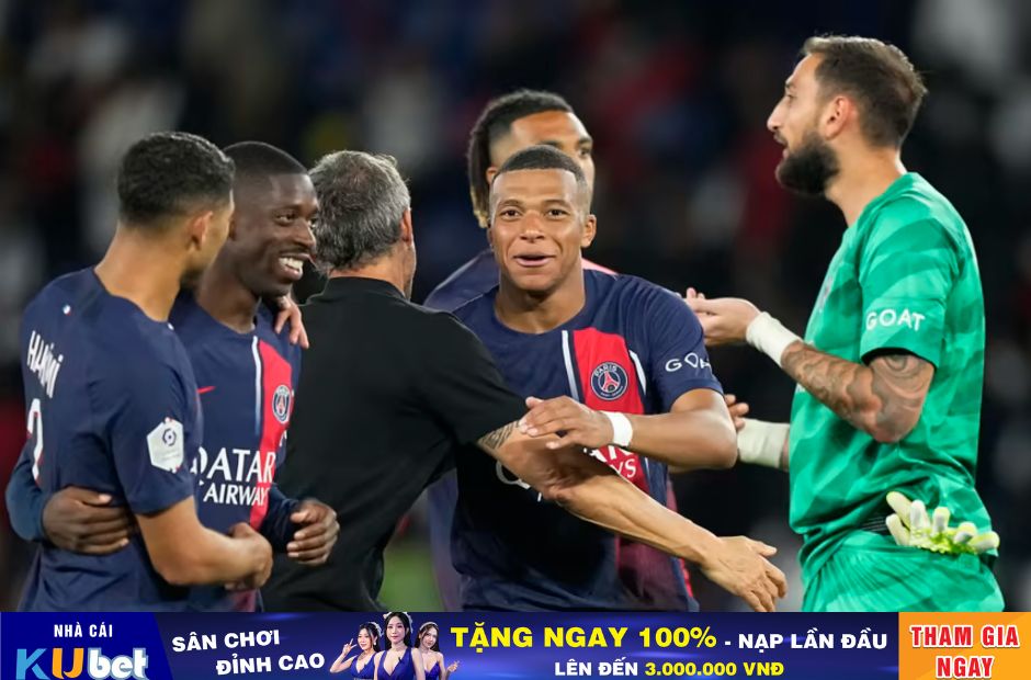 Kubet cập nhật hình ảnh Mbappe ăn mừng chiến thắng đầu tiên của PSG tại Ligue 1 cùng HLV Enrique và các đồng đội.