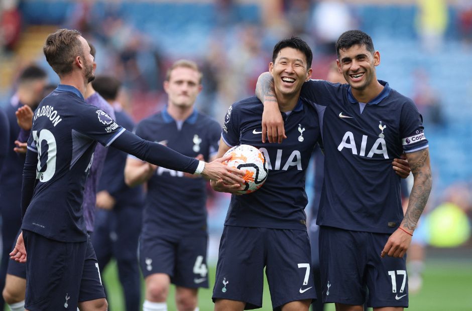 Kubet cập nhật hình ảnh đội trưởng Son Heung Min ăn mừng cú hat-trick vào lưới Burnley cùng đồng đội 