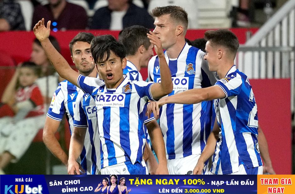 Kubet cập nhật hình ảnh các cầu thủ Real Sociedad đang cùng nhau ăn mừng bàn thắng