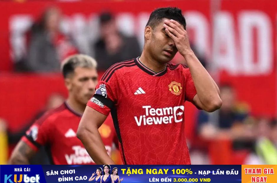 Kubet cập nhật khoảnh khắc Casemiro lấy tay che mắt sau khi Man Utd nhận bàn thua thứ 3 từ Brighton.