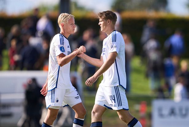 Oscar Hojlund và Emil Hojlund của FC Copenhagen đều có thể góp mặt tại Old Trafford (Ảnh: Kubet)