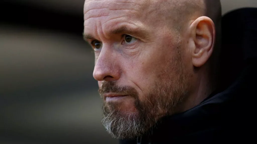 Erik ten Hag đã cắt giảm đáng kể đội hình của mình (Hình ảnh: Kubet)