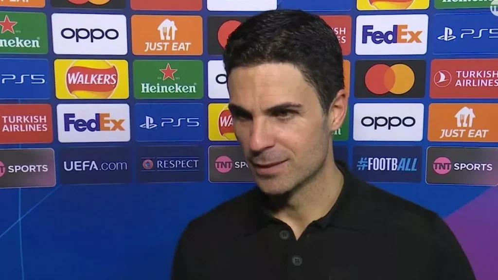 Mikel Arteta vui mừng sau chiến thắng kịch tính của Arsenal trước FC Porto (Ảnh: Kubet)