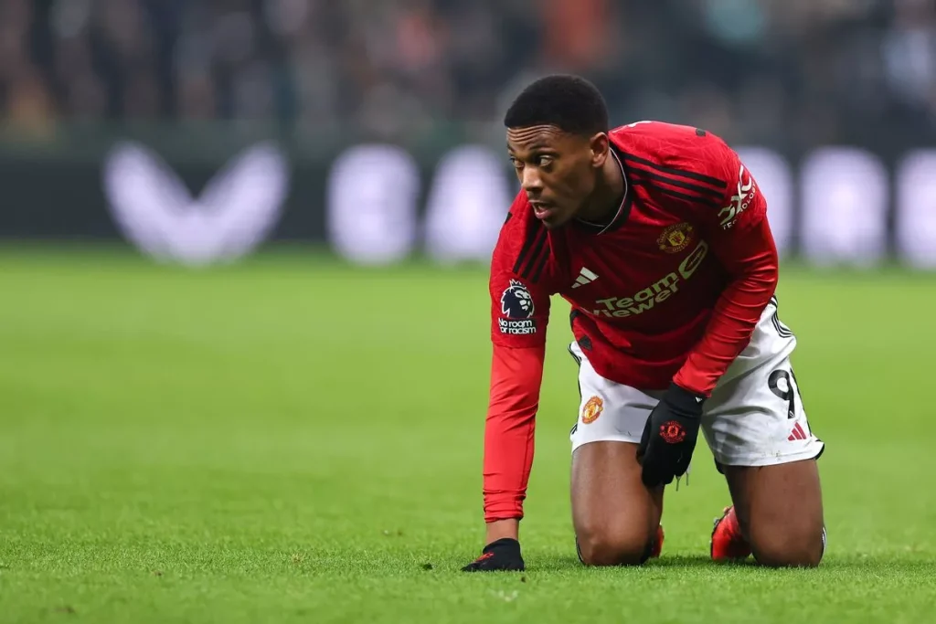 Anthony Martial sẽ hết hạn hợp đồng vào mùa hè này Hình ảnh: Kubet)