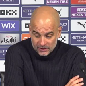 Pep Guardiola nêu tên danh hiệu mới được yêu thích sau khi Man City trượt trước Arsenal-Kubet