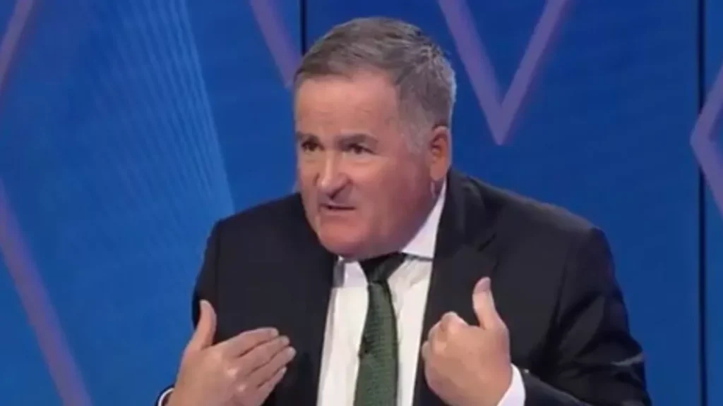 Richard Keys một lần nữa chỉ trích Xabi Alonso vì từ chối công việc ở Liverpool (ảnh Kubet)