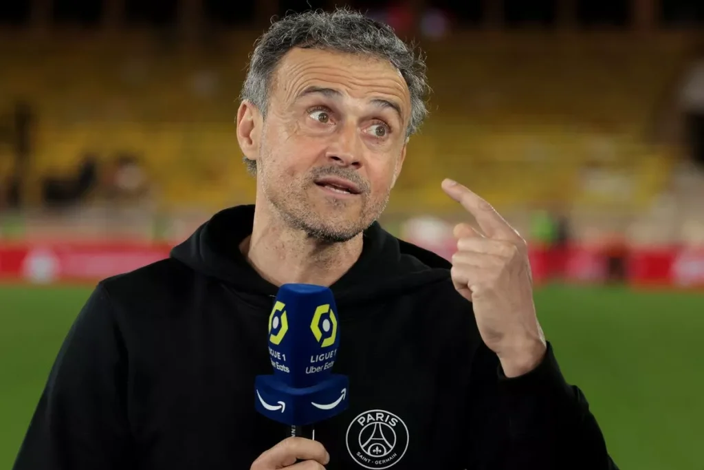 Huấn luyện viên của PSG, Luis Enrique bảo vệ quyết định đuổi Kybappe ( Hình ảnh: Kubet)